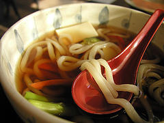 Udon noodles with tofu and vegetables